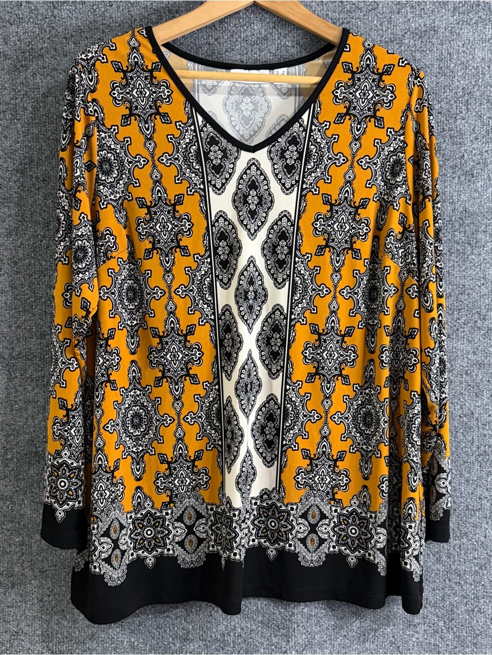 Susan Graver Top Womens 1X Liquid Knit Tunic Mustard Yellow Black Tile Medallion